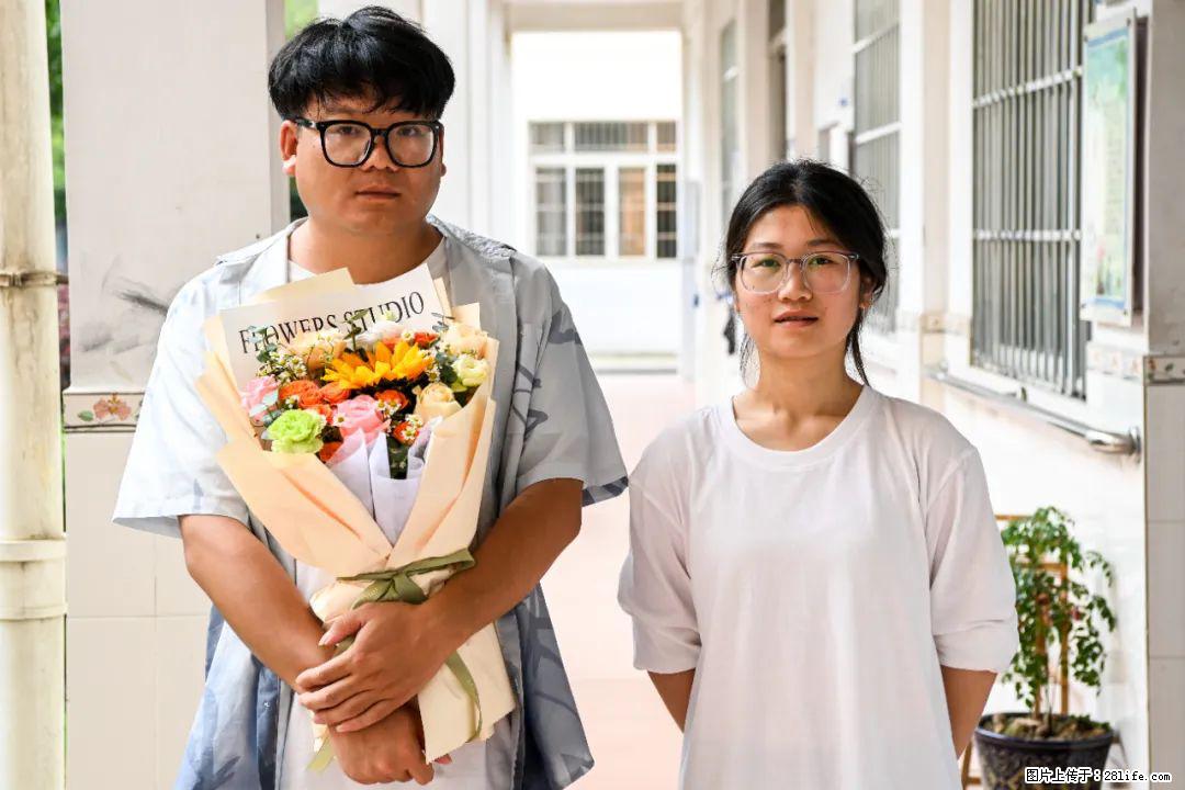 全网追的“扁担女孩”,找了一份暑假工,时薪12元 - 池州生活资讯 - 池州28生活网 chizhou.28life.com